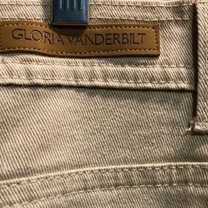 Gloria Vanderbilt Jeans